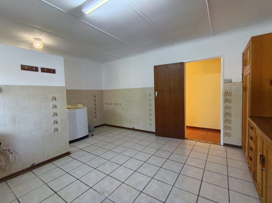 5 Bedroom Property for Sale in Universitas Ridge Free State